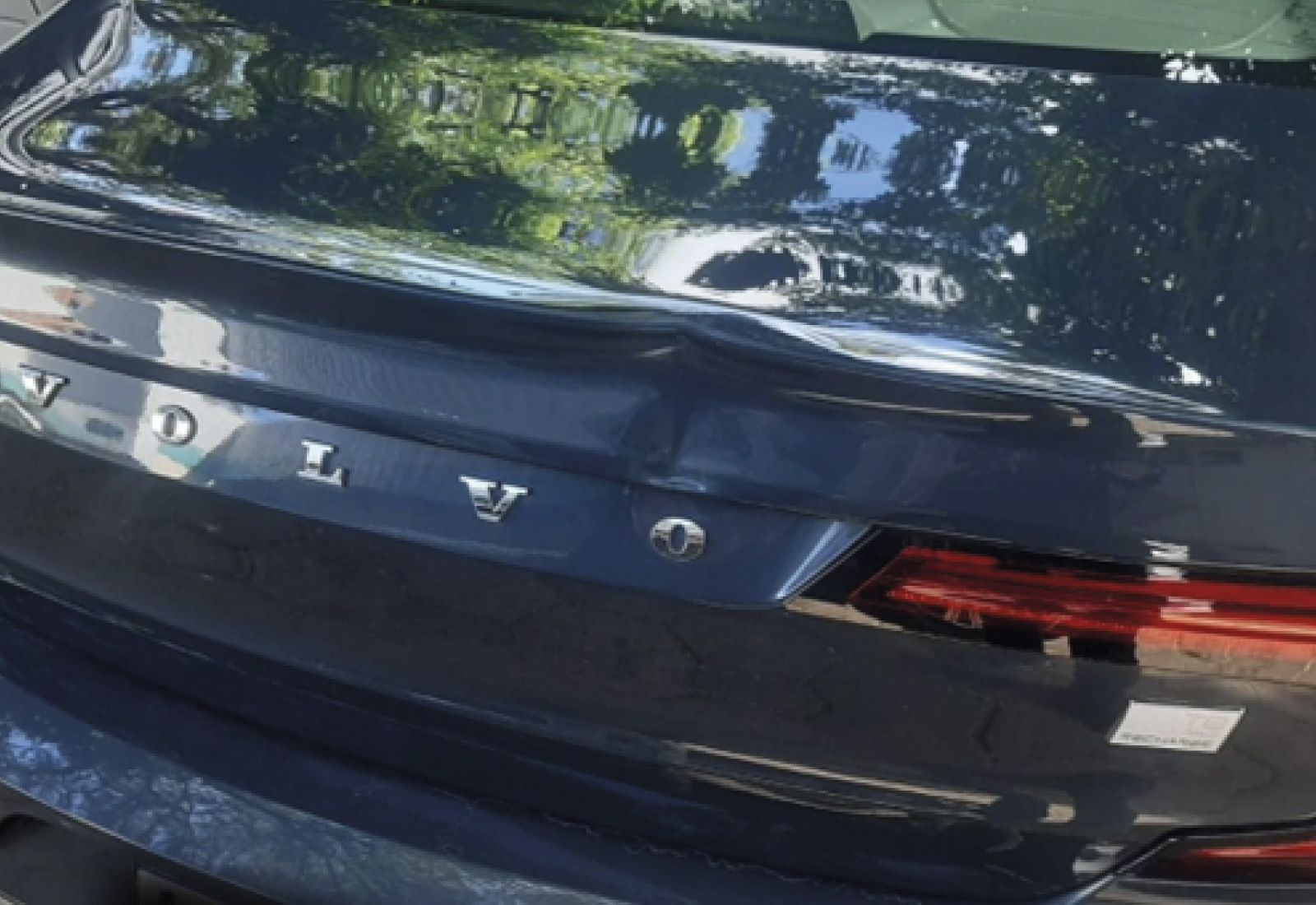 Volvo · Chapería y pintura — antes de la reparación